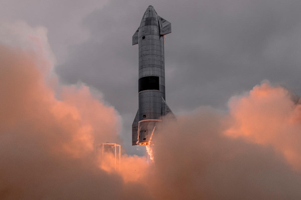 «Elons Musk, lūdzu, atgriezies!» Nedēļu pēc devītā Starship palaišanas SpaceX galvenajā mītnē kaut kas nav kārtībā.