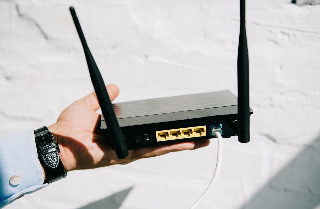 Ne televizors, ne dators: vissvarīgākais USB ports atrodas WiFi routerā un ir “īsts dārgums”