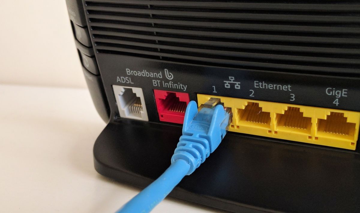 Ne televizors, ne dators: vissvarīgākais USB ports atrodas WiFi routerā un ir “īsts dārgums”