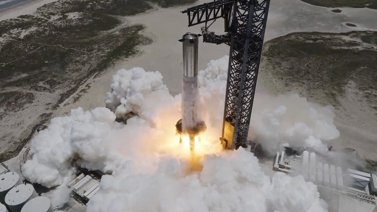 “Sava veida raķešu dzinējs ar citplanētisku tehnoloģiju.” Elon Musk prezentēja dzinēju Raptor 3 nākotnes kosmosa kuģiem Starship