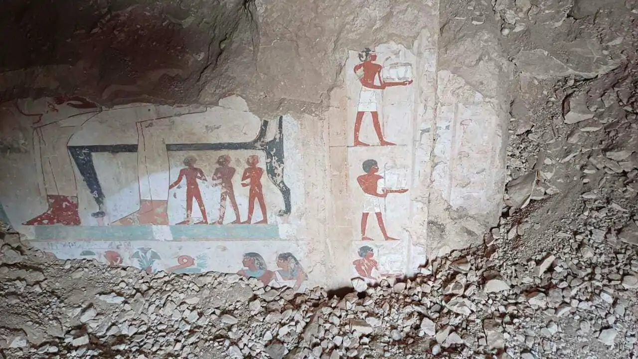 Ēģiptē atrastas trīs 3500 gadus vecas kapenes, kas piederējušas Jaunās karalistes elitei