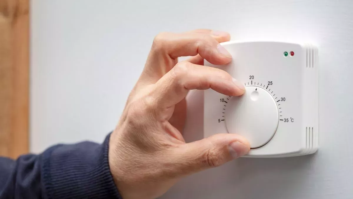 Izgudrojums, kas palīdzēs jums atvadīties no gaisa kondicioniera un ietaupīt uz rēķiniem: tas pazemina temperatūru līdz 4 grādiem un nedarbojas ar elektrību.
