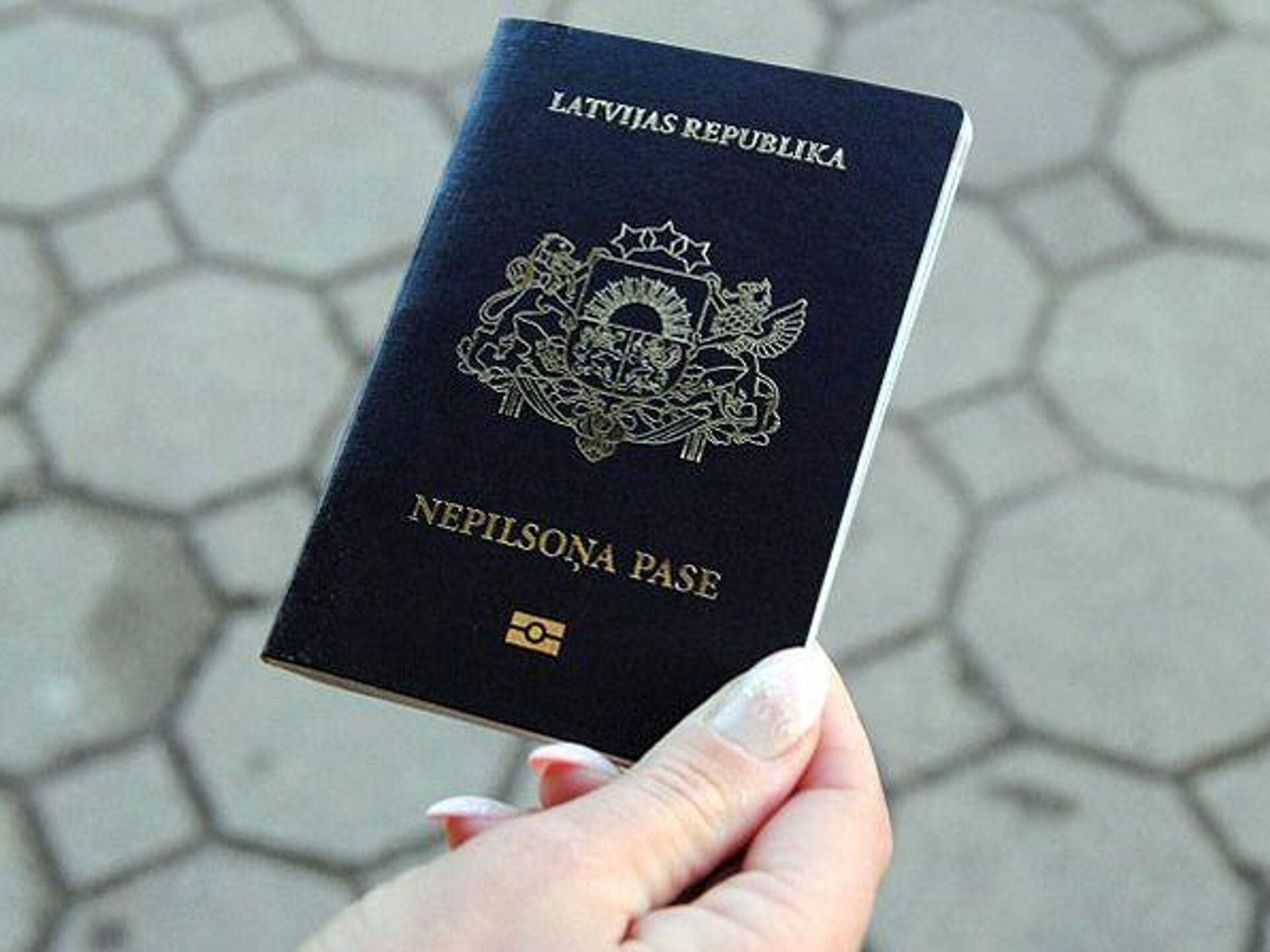 Apstiprināts | Valdība anulēs pases visiem, kas ir atlikuši šo procedūru.