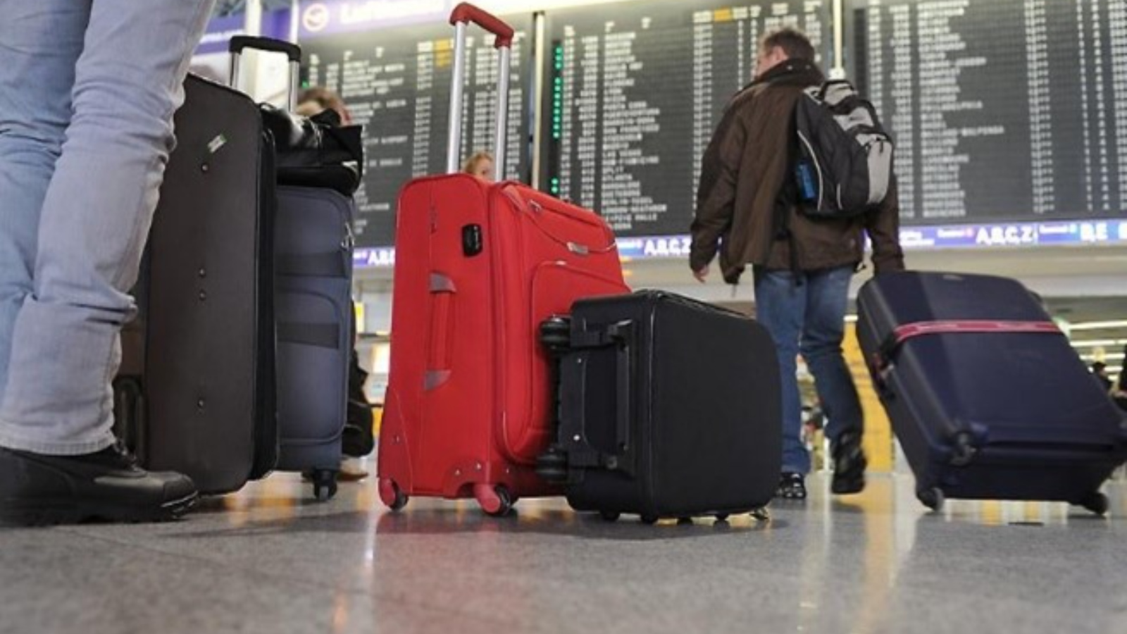 Oficiāli | ASV vīzas tiks atceltas tiem, kas to pārvadā čemodānā: tas tiks atklāts lidostās.