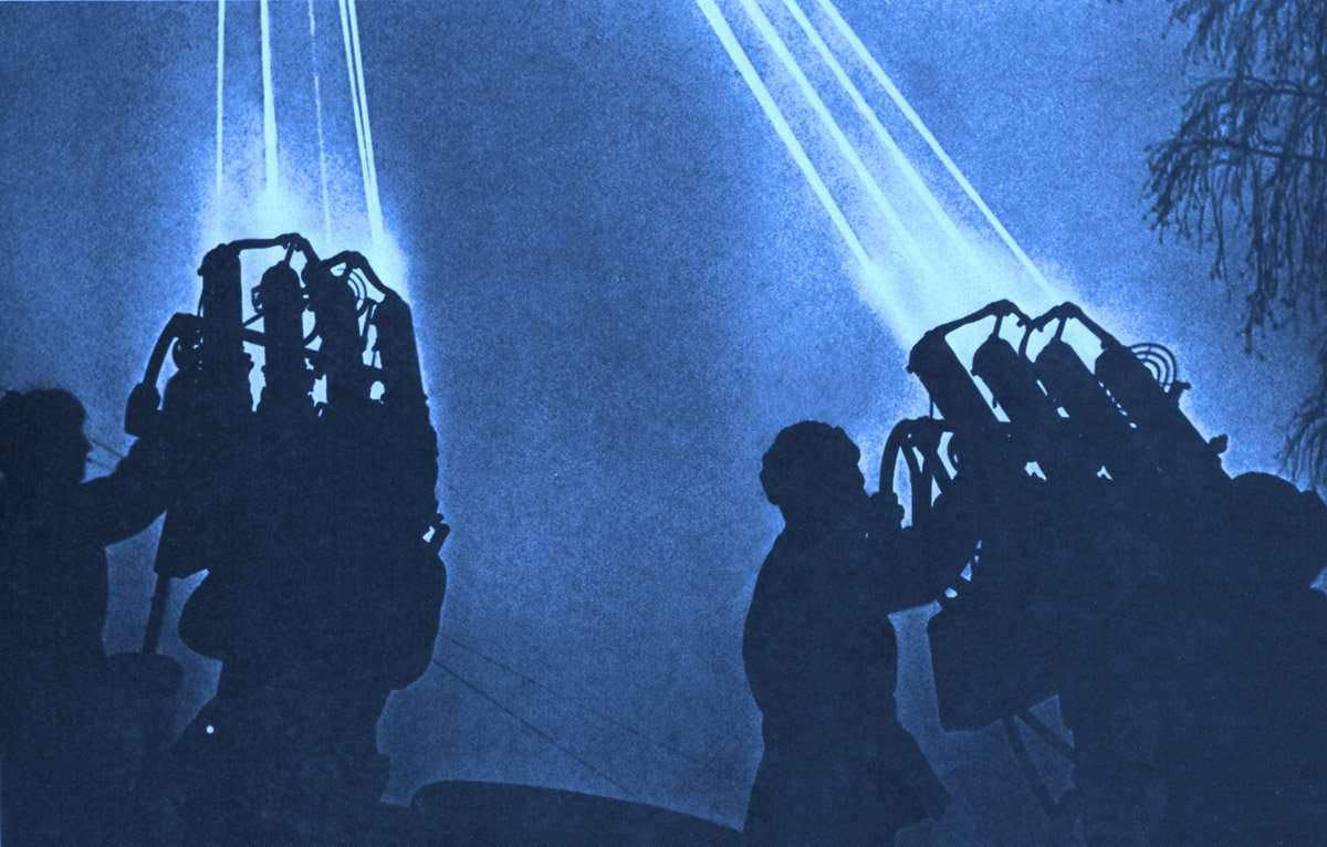 Tā nav zinātniskā fantastika: bažas un satraukums par elektromagnētisko ieroci, ar kuru Ķīna veic tehnoloģisku militāru lēcienu.