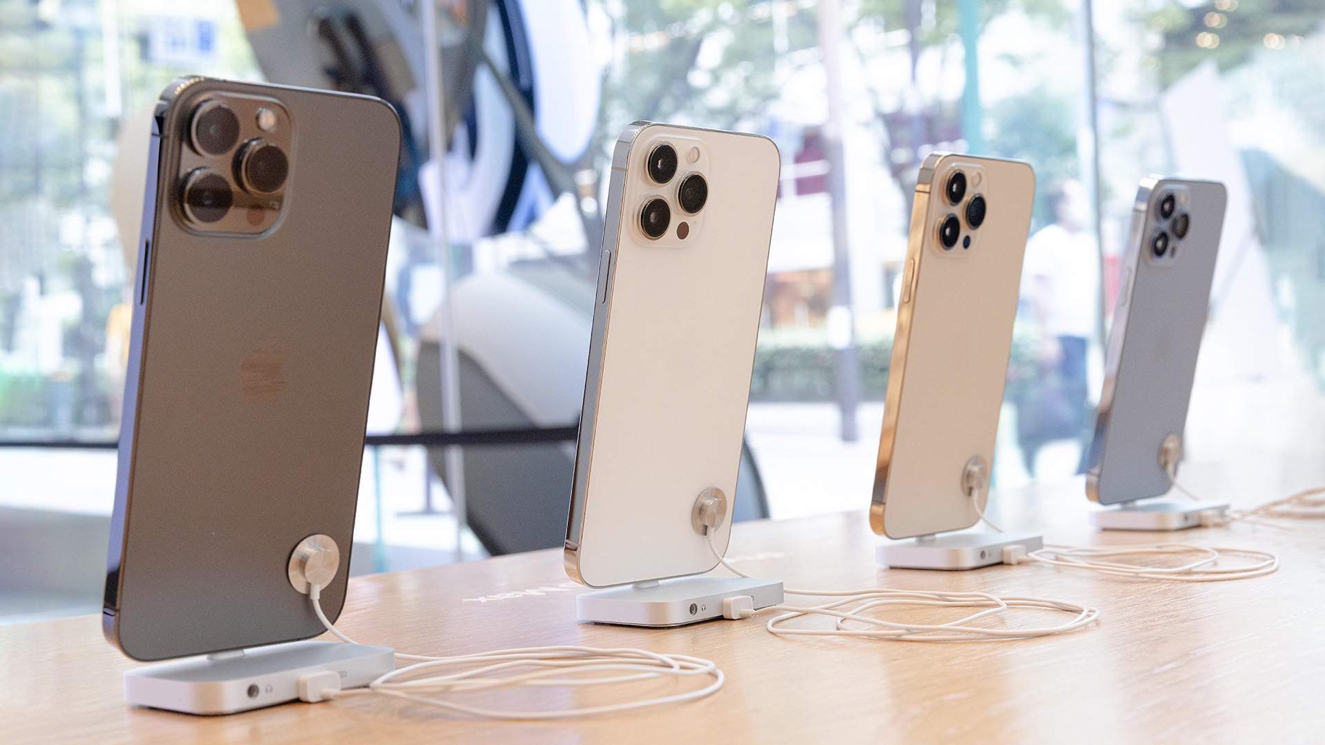 ASV parādījies pirmais amerikāņu ražotais viedtālrunis. Sliktas ziņas tiem, kas sapņo par „100 % amerikāņu iPhone”.