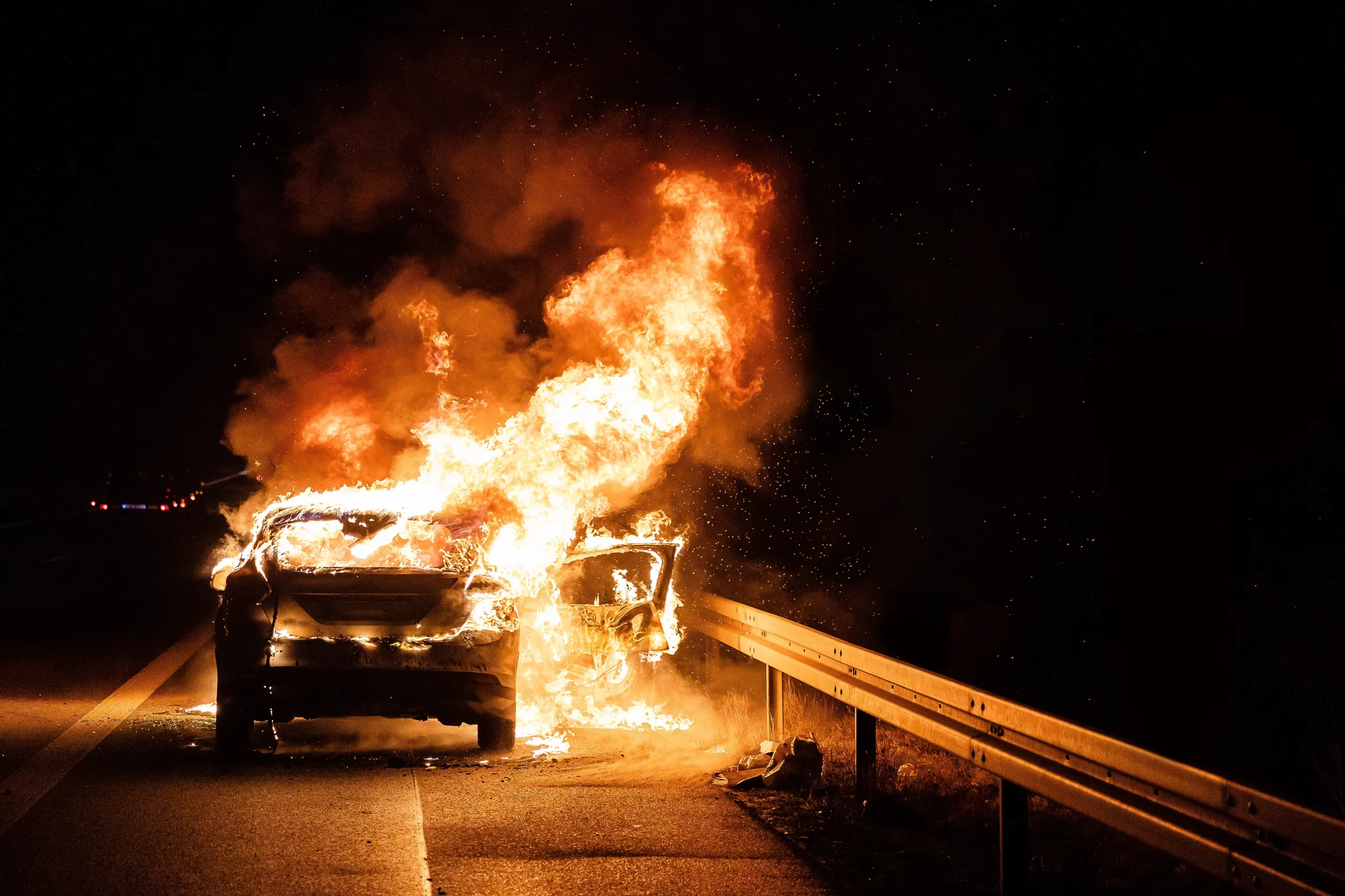 Ārkārtēja briesmas: DGT to nav izskatījis, bet V-16 lampa rada risku, un jūsu automašīna var eksplodēt.