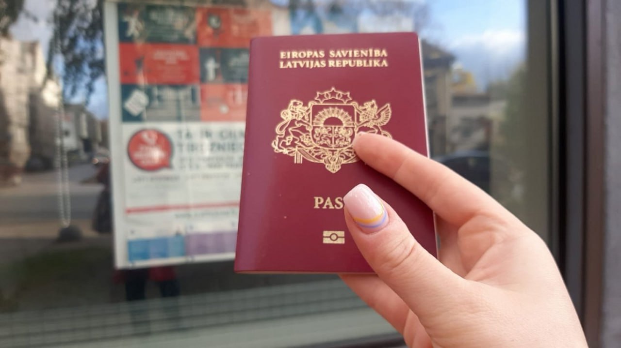 Apstiprināts | Valdība anulēs pases visiem, kas ir atlikuši šo procedūru.