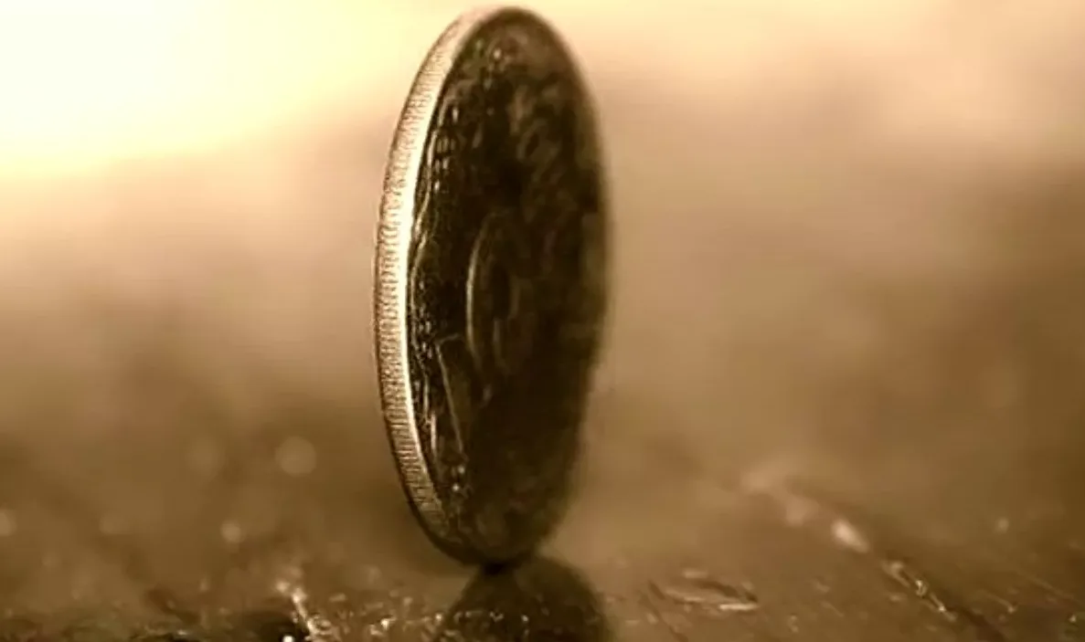 1 eiro monēta, ko visi meklē, jo tā ir zelta: tās vērtība ir 299 900 reizes lielāka par tās pašu vērtību.