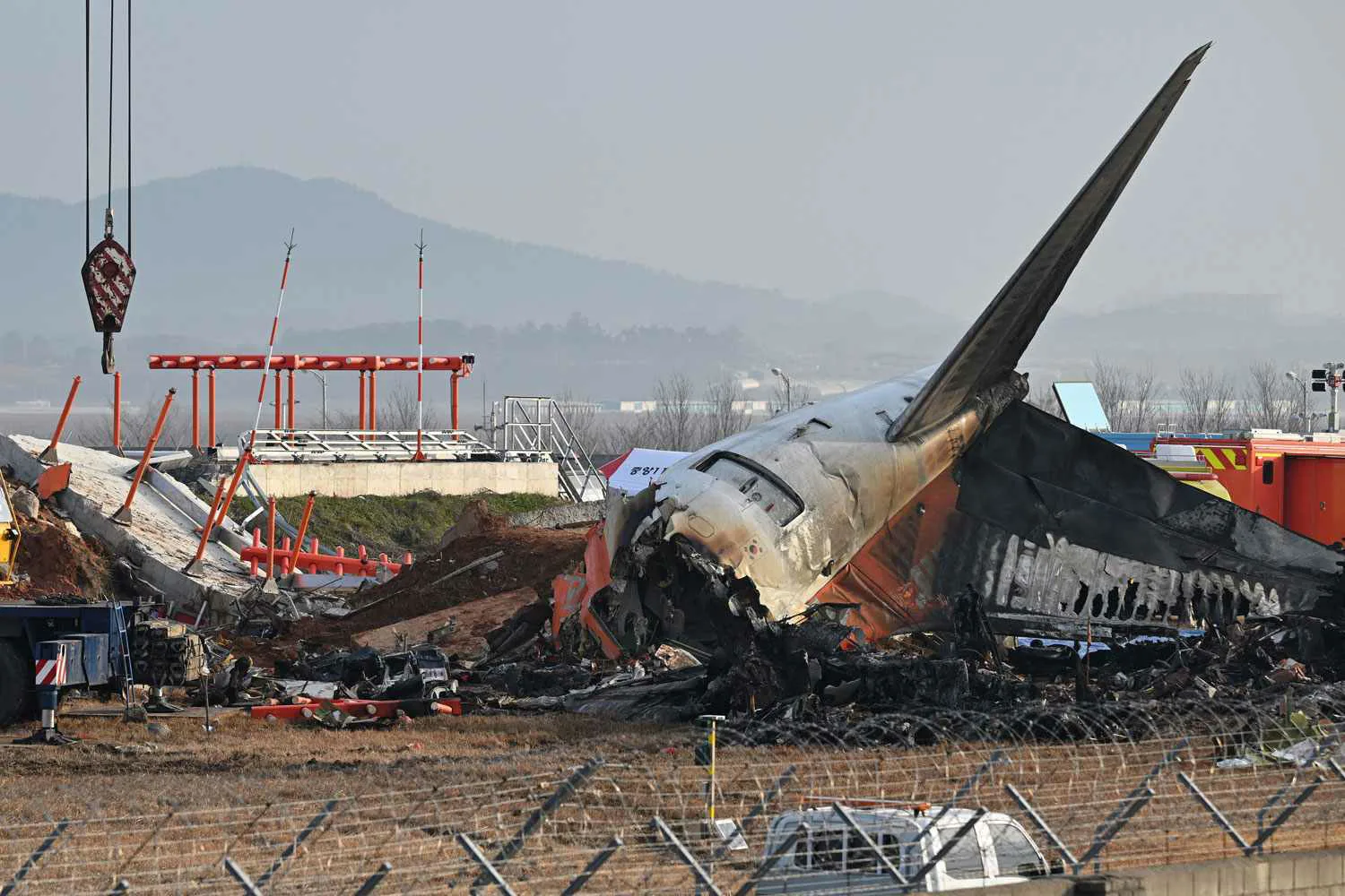 Aviokatastrofa Marokā izraisīja visabsurdāko greznību: bijušā Kataras emīra evakuācijai uz Šveici bija nepieciešami deviņi Boeing 747 lidmašīnas.