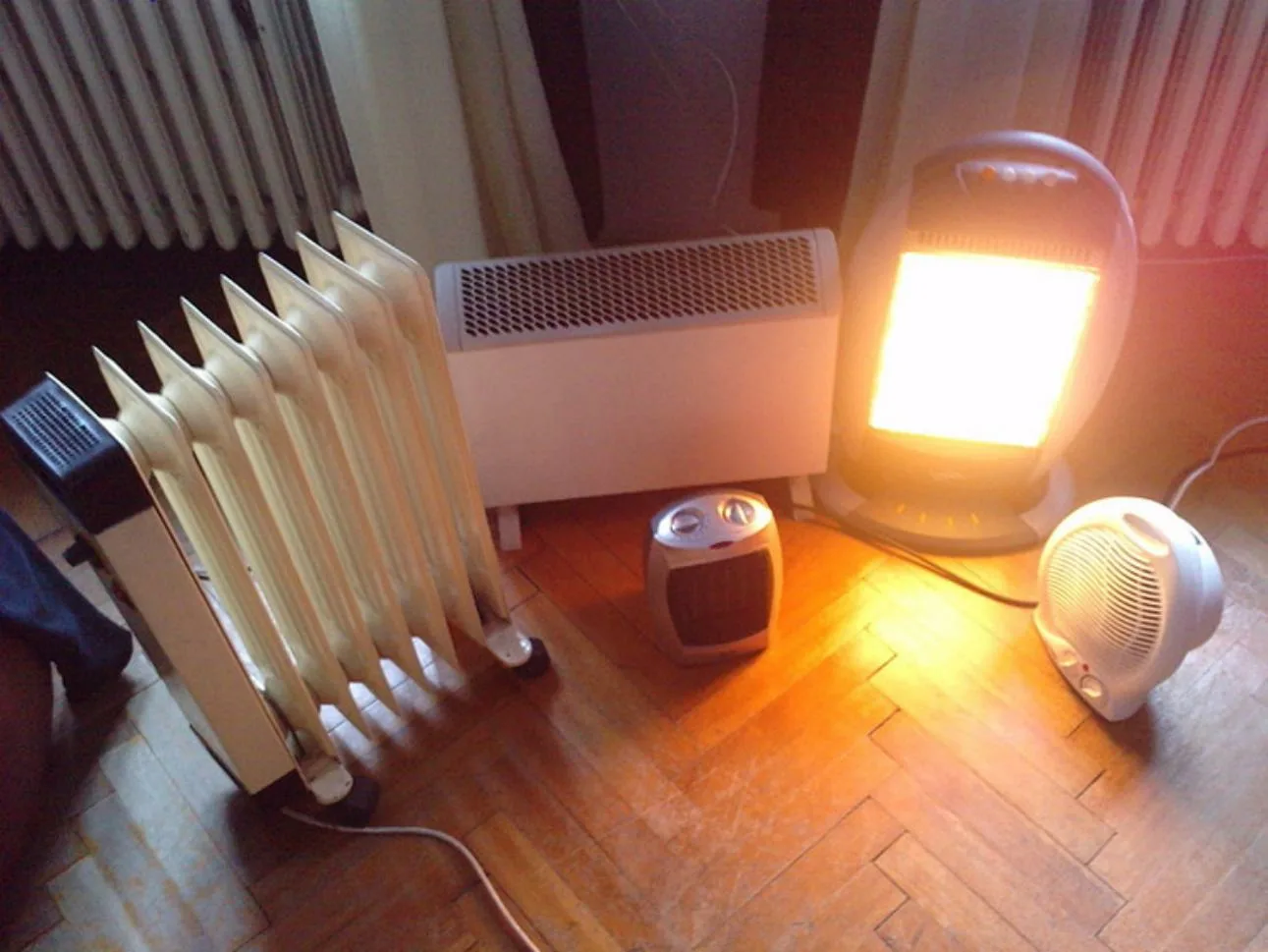 Ne gāze, ne elektrība: ekonomisks un mājas veids, kā sildīt telpu ziemā