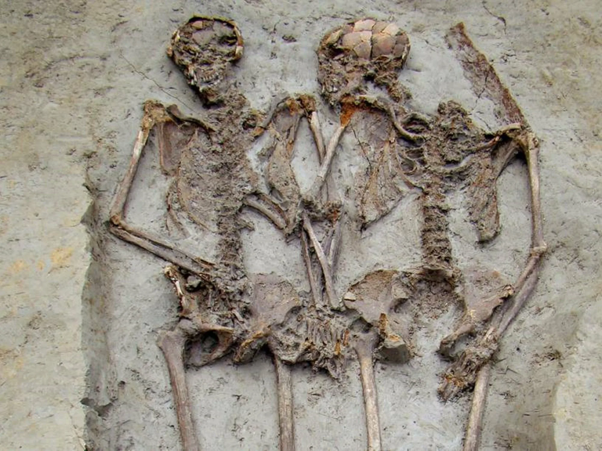 6000 gadus veciem skeleti ir atšķirīga DNS, kas nav saistīta ar mūsdienu cilvēkiem