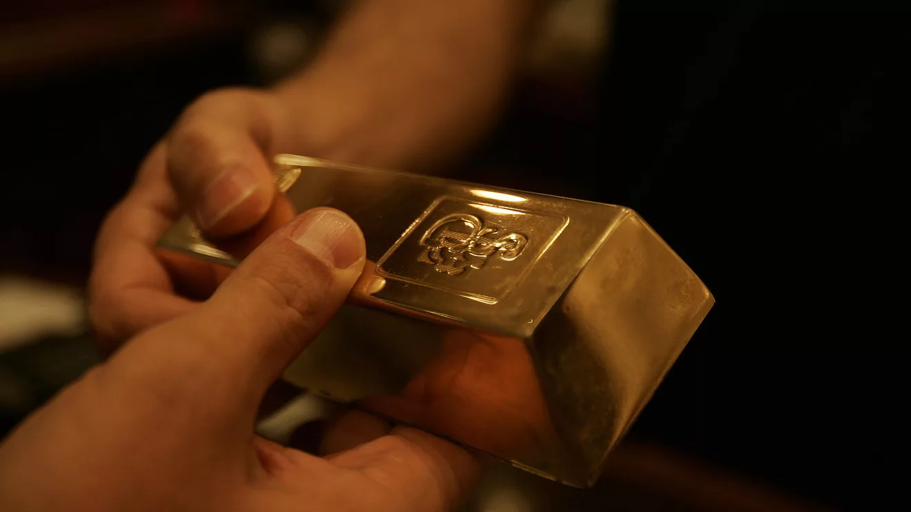 Sempi Gold krāpšanas lieta tiek izmeklēta tiesā: kā atpazīt viltotus zelta stieņus, lai jums nepārdotu dzelzi... par zeltu.
