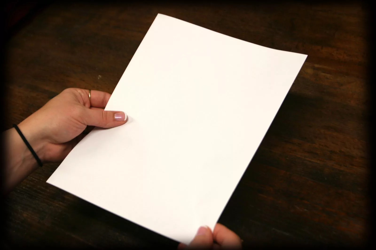 Kāpēc eksperti aicina visus pēc iespējas ātrāk pie ledusskapja piestiprināt A4 formāta papīra lapu?