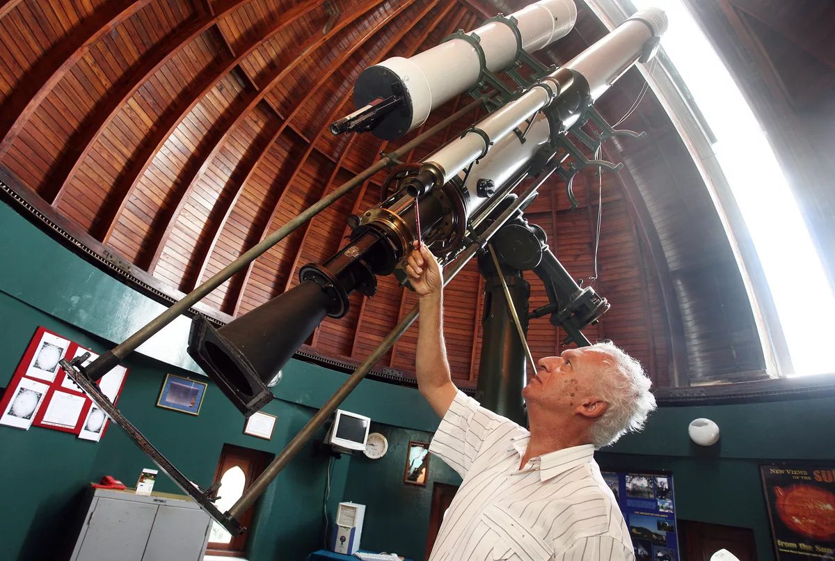 «Cilvēki domāja, ka tas nav iespējams»: zinātnieki pirmo reizi novēro «kosmisko rītausmu» ar teleskopu uz Zemes