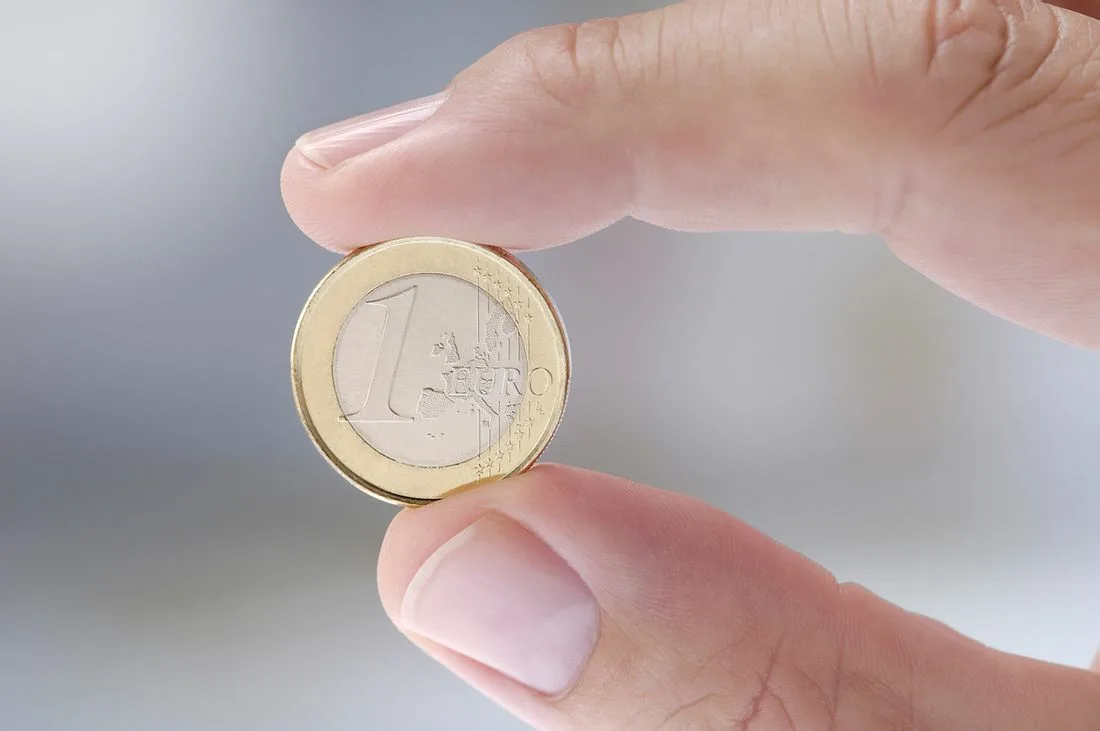 1 eiro monēta, ko visi meklē, jo tā ir zelta: tās vērtība ir 299 900 reizes lielāka par tās pašu vērtību.