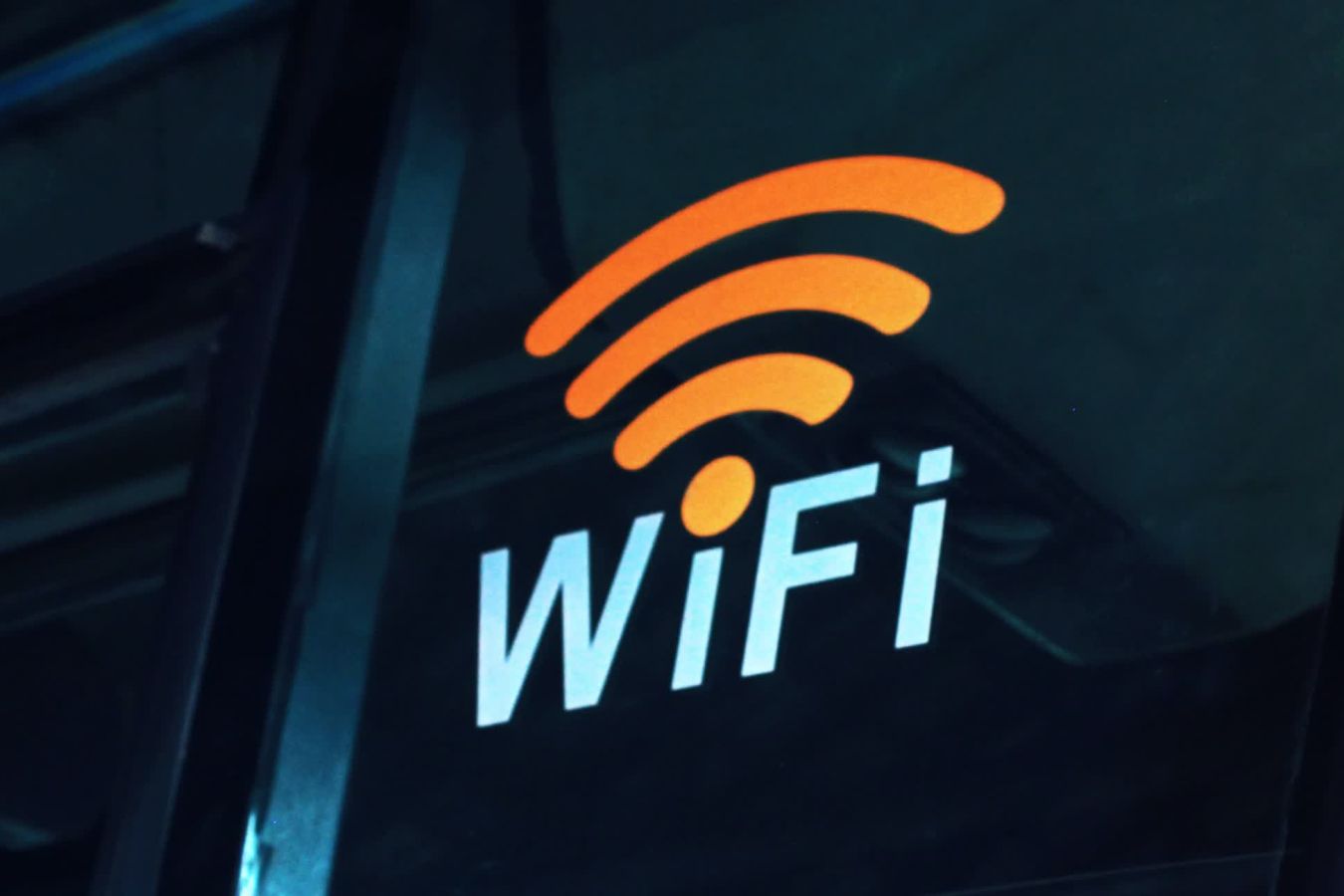 Ir tehnoloģija, kas var aizstāt Wi-Fi. Problēma: gandrīz 15 gadus tā joprojām atrodas izstrādes stadijā.