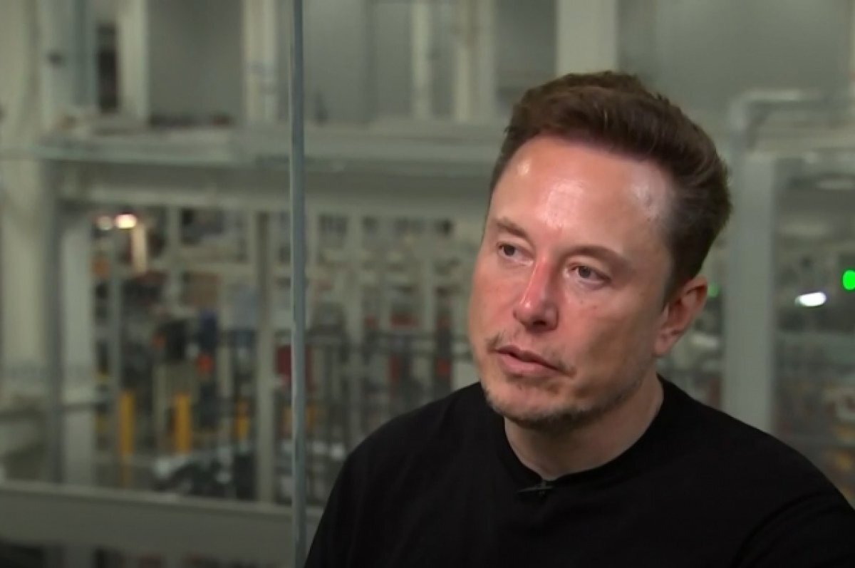 Ilons Musk draudēja Apple, ja tā nepieņems viņa piedāvājumu 5 miljardu dolāru apmērā: dažas stundas vēlāk viņš izpildīja savu draudējumu.