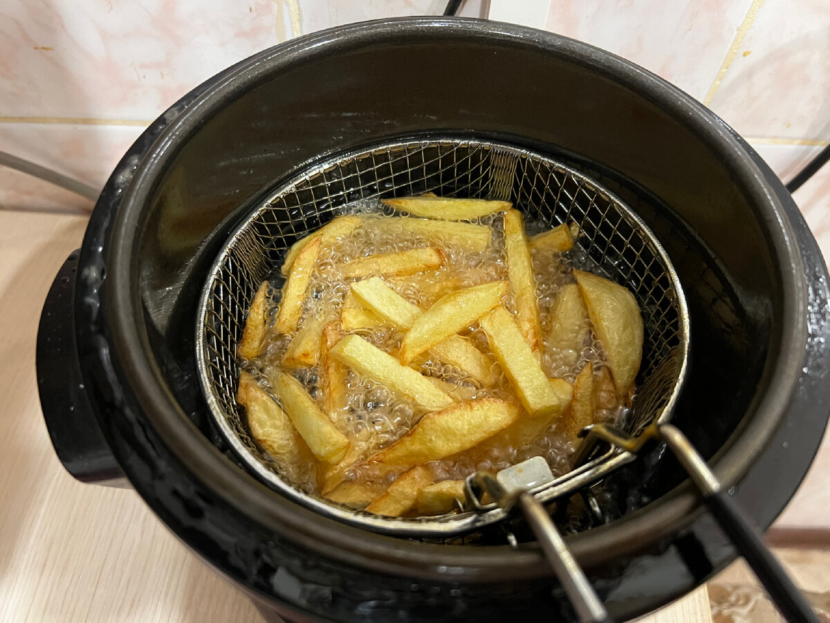 Atvadas, pārkarsēti ēdieni: slēpta funkcija, kas novērš ēdiena pārkarsēšanu fritezē