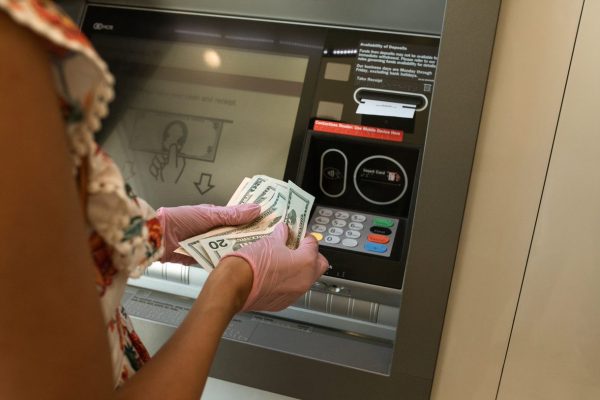 bankomātā
