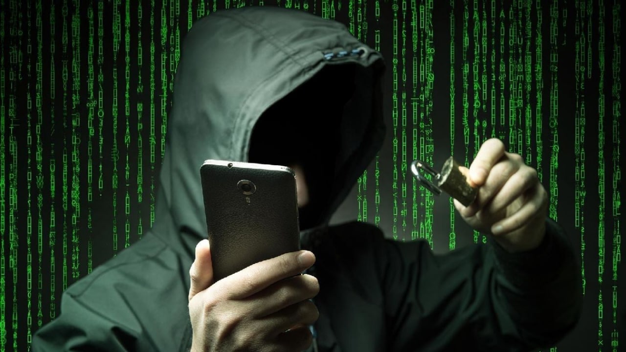 Aizsargājiet visu kontu paroles: izslēdziet šo funkciju telefonā, kad iziet no mājām.