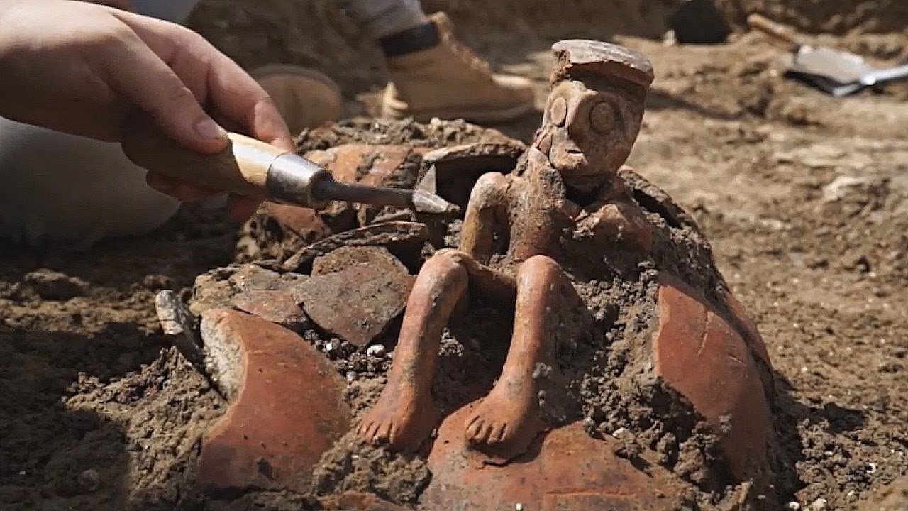 Arheologi ir atraduši “Svēto Grālu”, kura meklējumi ilga vairāk nekā 80 gadus, sarūsējusi piena kannā.