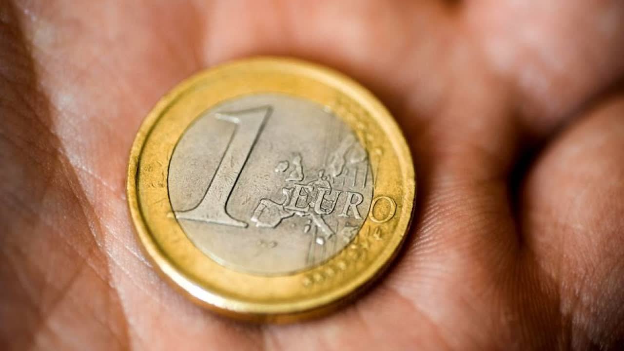 Viena eiro monēta, kas tiek pārdota par 500 eiro: jūs varat kļūt par miljonāru, ja to nopirksiet, apgrozībā ir tūkstošiem šādu monētu.