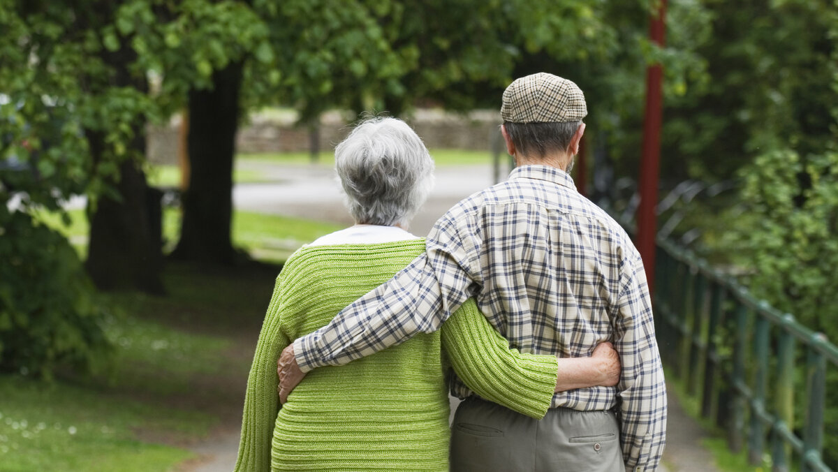 «Absurds» strīds starp diviem pensionāriem par dažiem centimetriem zemes starp viņu mājām: «Tas nav strīda vērts».