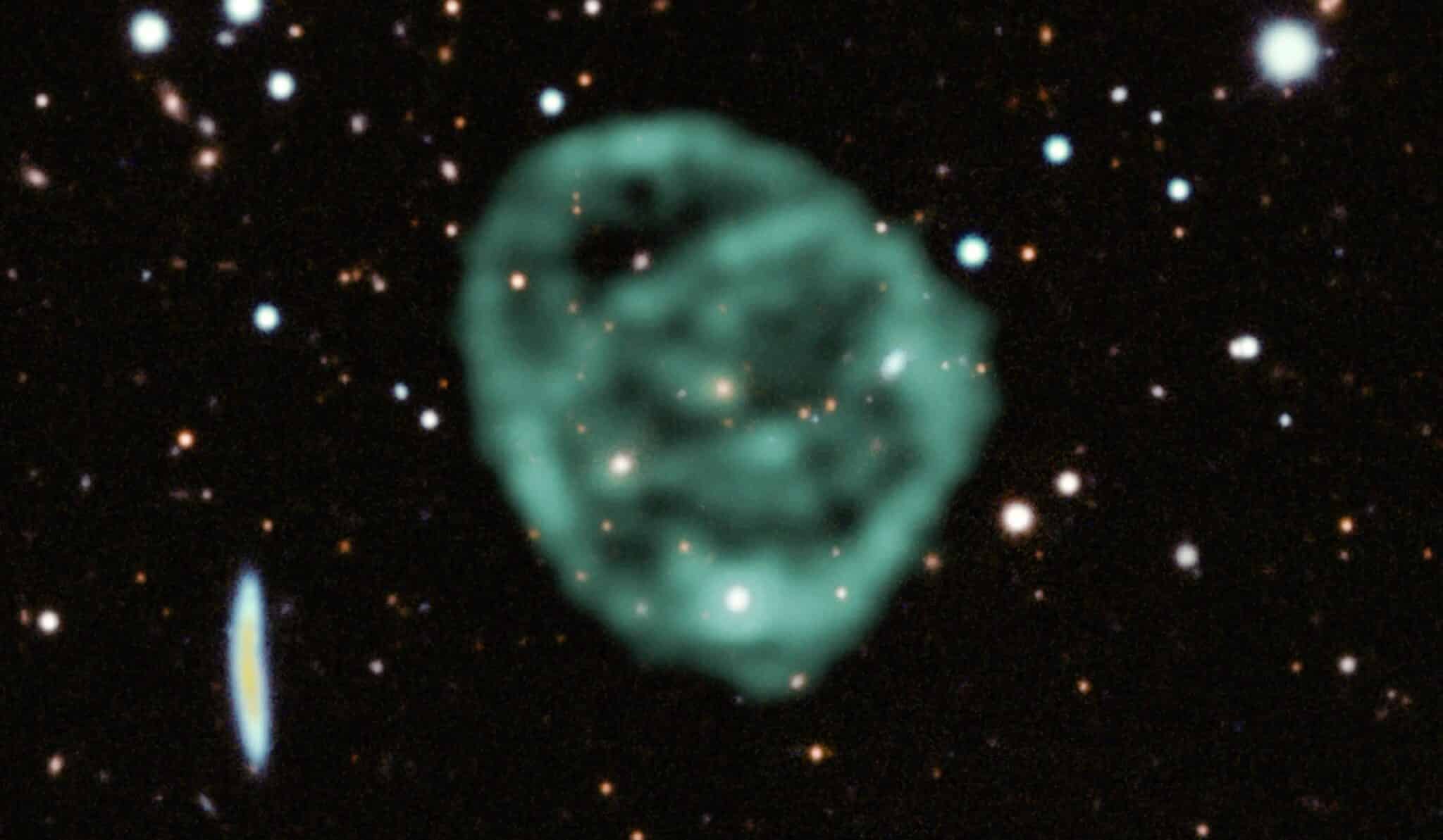 Astronomiem pirmo reizi izdevies uzņemt attēlu no mirušas zvaigznes, kas eksplodēja divreiz
