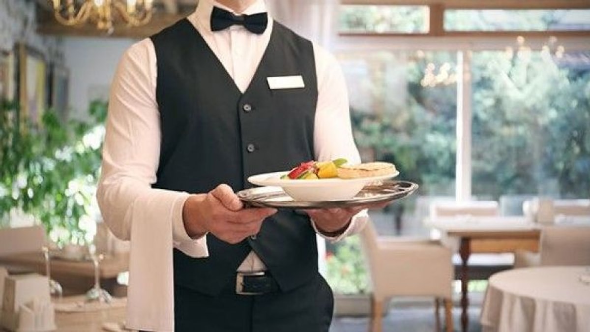 Oficianti tagad ir viszemāk apmaksātie darbinieki, savukārt santehniķi var nopelnīt līdz pat 36 000 eiro.